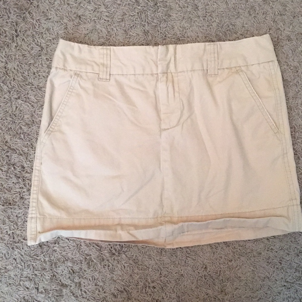 Gap Favorite Chino khaki skirt